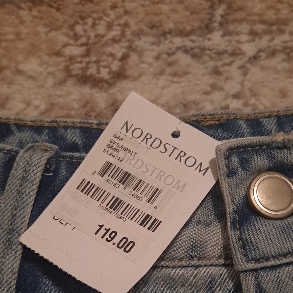 Good American Light Blue Distressed Denim Shorts - Picture 3 of 10